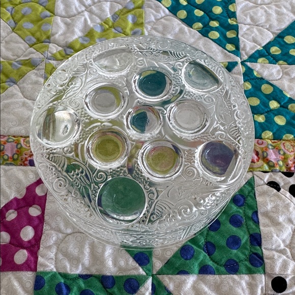 Signed LALIQUE France Crystal ROGER Dresser Powder Box, Issued in 1926 - Picture 2 of 4